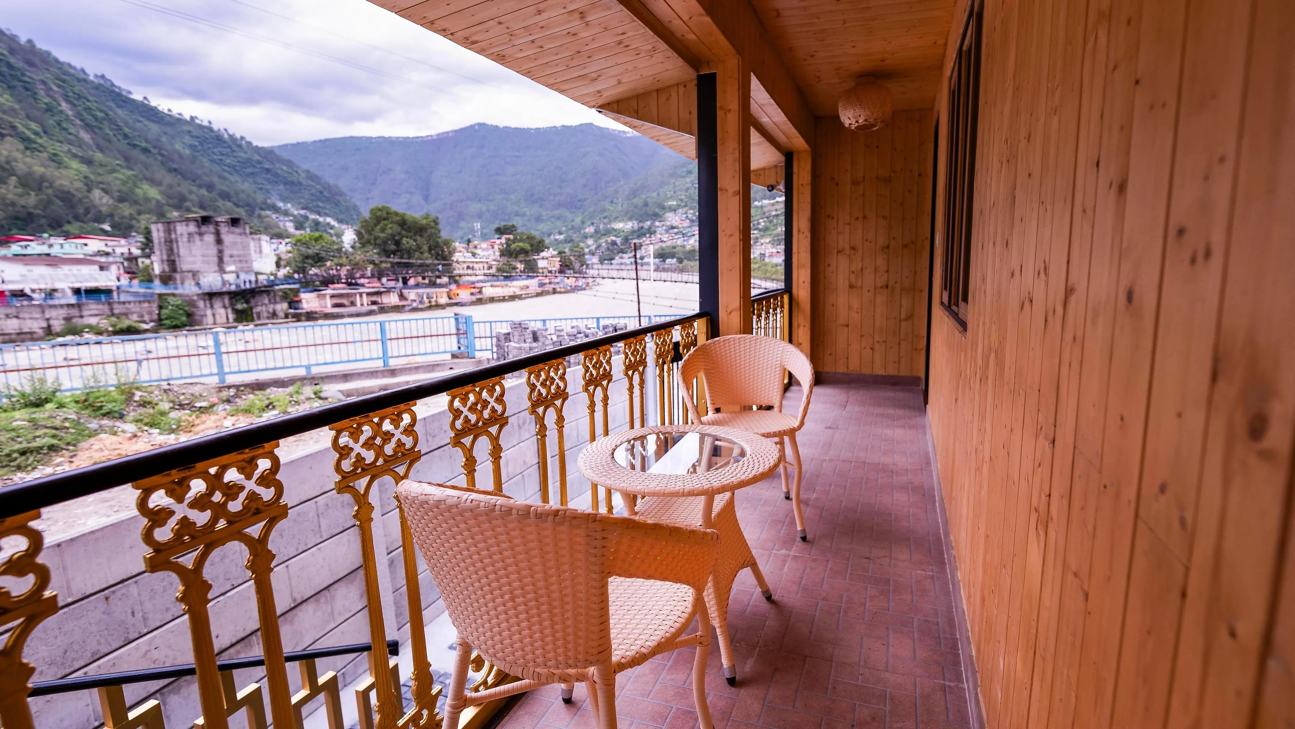 Celestial Dream Uttarkashi [Seating Area In Room]