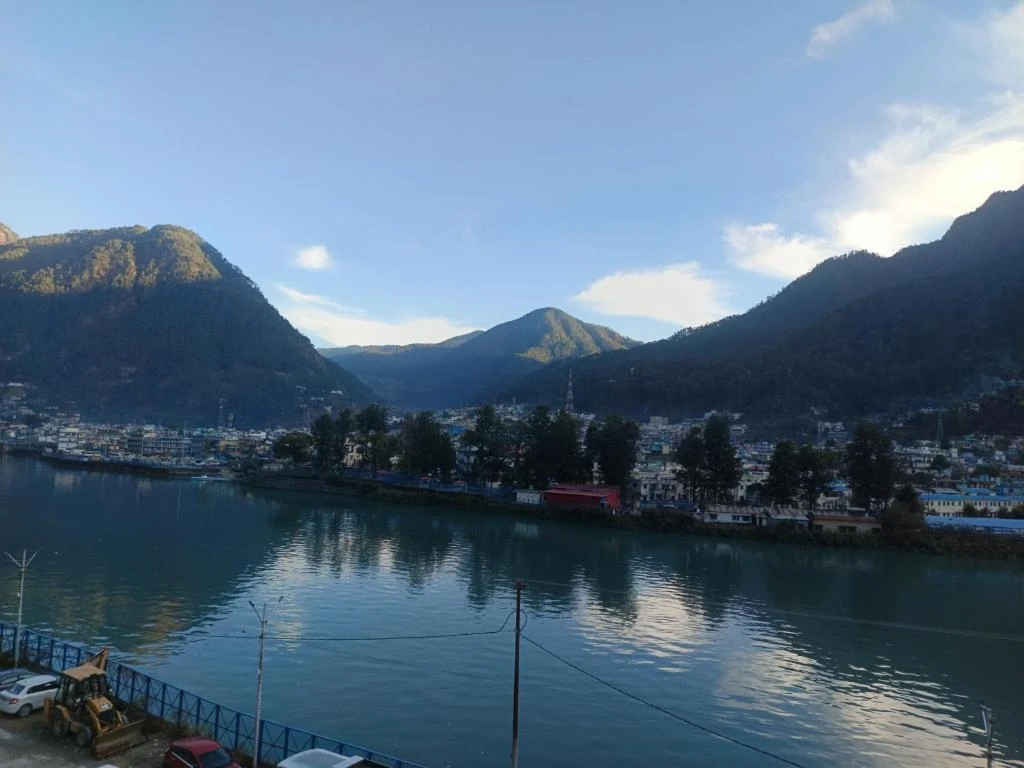 Hotel Lake View Paradise Uttarkashi [Hotel Front View]