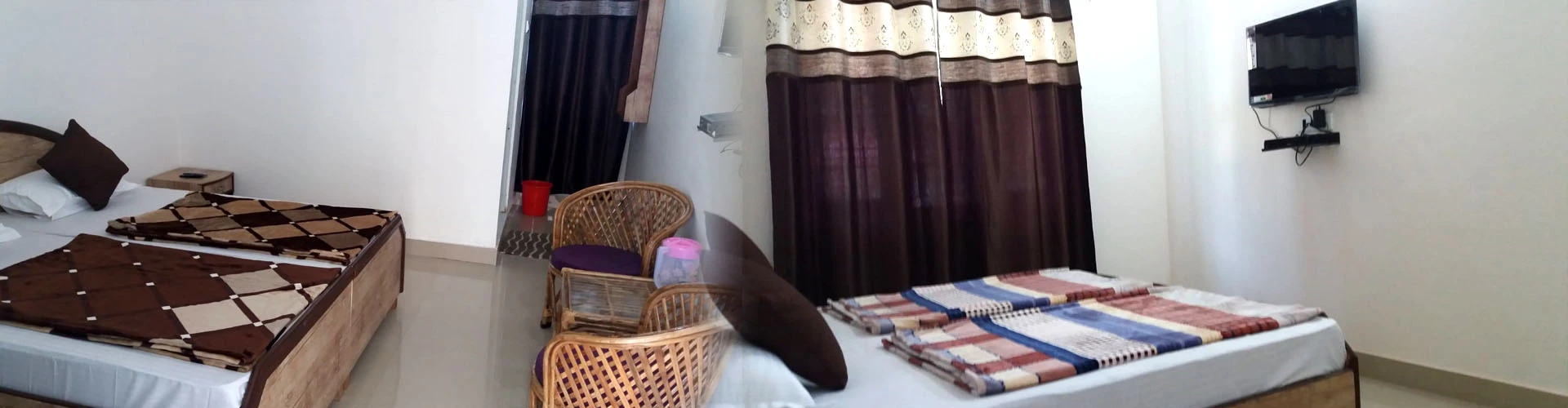 Hotel Sahaj Villa Uttarkashi [Full View Of The Comfortable Double Bed In The Room]