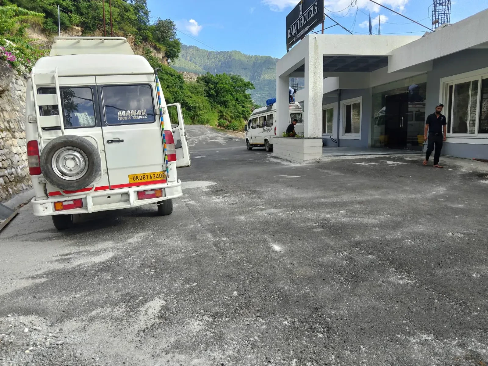 Rajaji Hotels Uttarkashi [Parking]