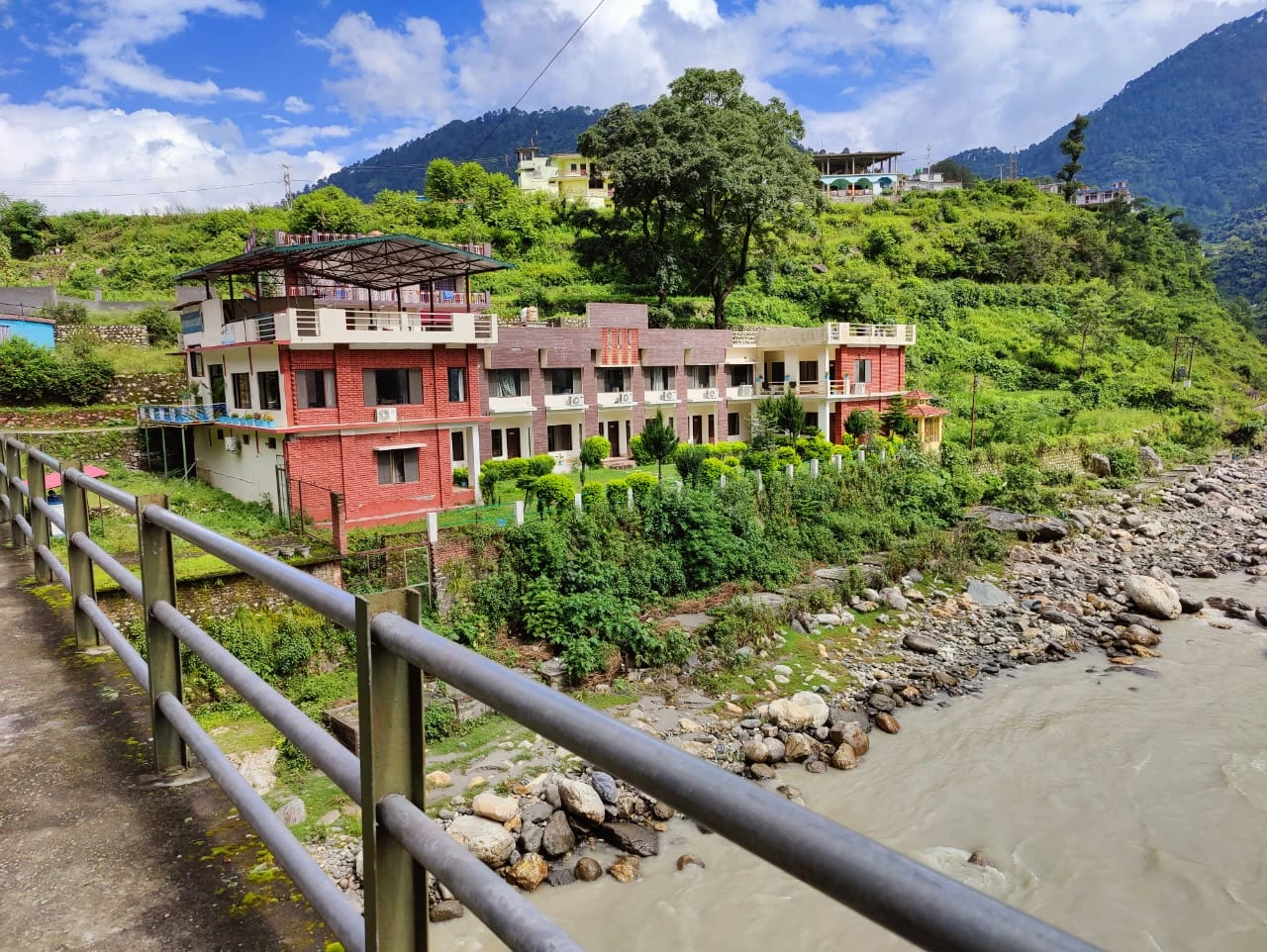 Shiv Parivar Resort Uttarkashi [Hotel Full View]