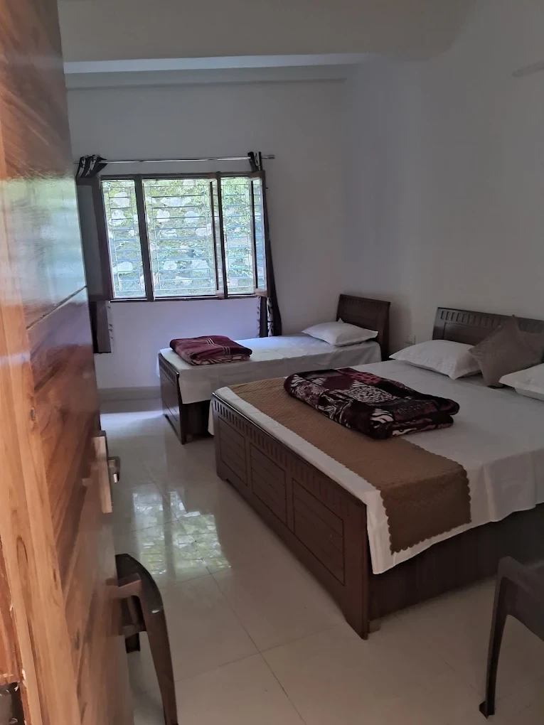 Hotel Shiv Shakti Uttarkashi [Full Room View]