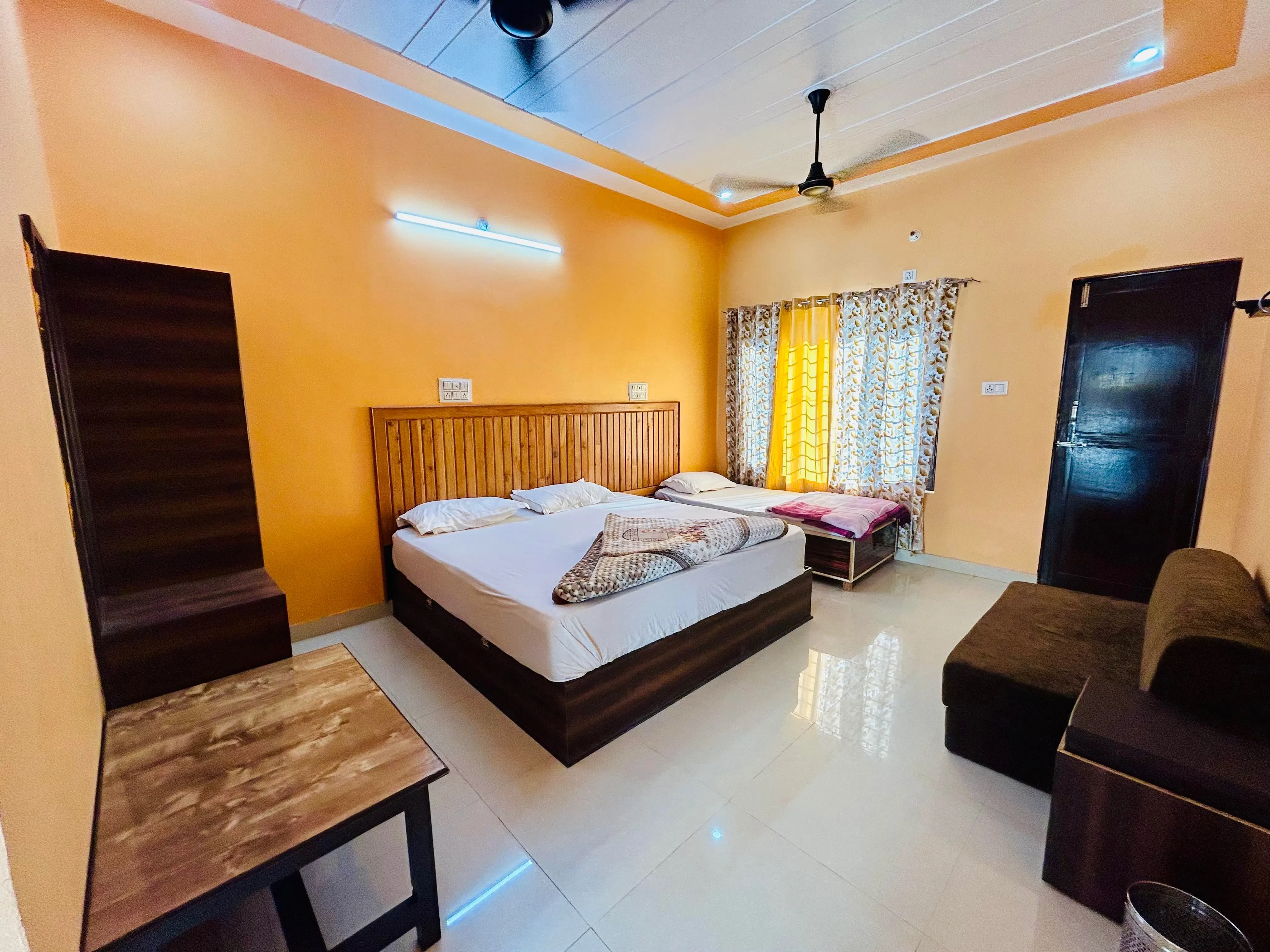 Hotel Vaibhav Ganga Uttarkashi [Full Room View]