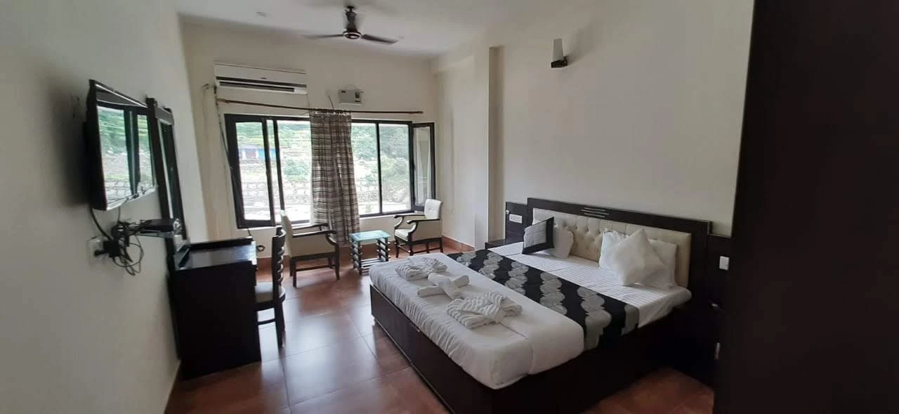 Shiv Parivar Resort Uttarkashi [Flat Screen TV]